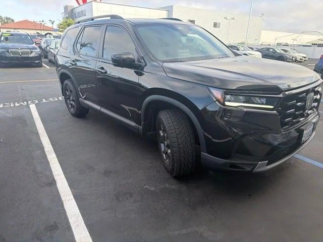Certified 2025 Honda Pilot TrailSport image 27