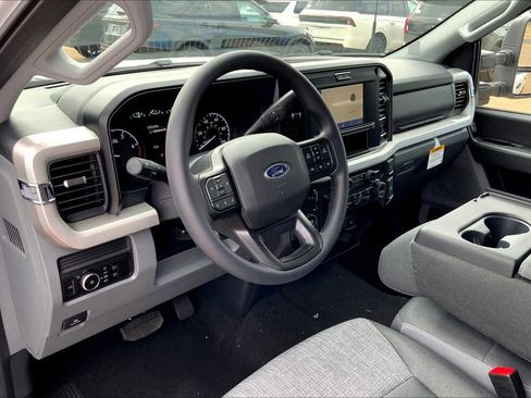 New 2026 Ford F250 XLT w/ FX4 Off-Road Package image 8