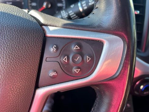 Used 2018 GMC Acadia SLE AWD/4WD image 16