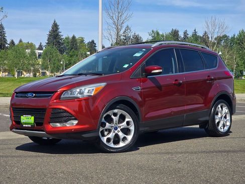 Used 2014 Ford Escape Titanium w/ Equipment Group 401A FWD image 1