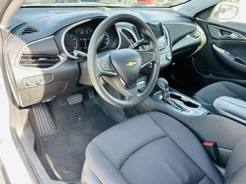Used 2024 Chevrolet Malibu LT FWD image 11