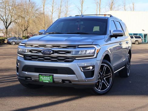 Used 2024 Ford Expedition Platinum image 1