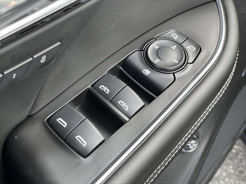 Used 2021 Buick Envision Essence w/ Sport Touring Package image 18