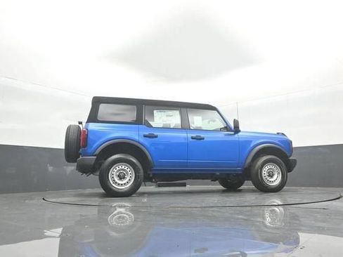 New 2026 Ford Bronco 4-Door AWD/4WD image 32