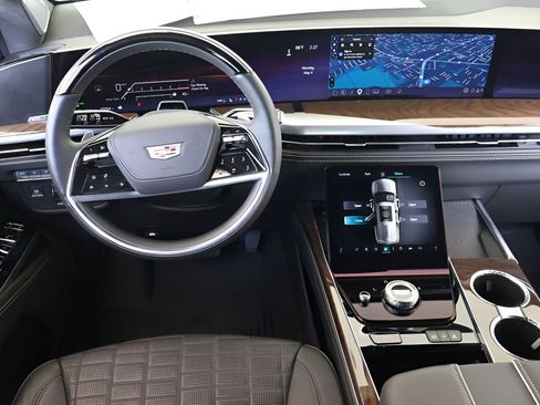 Used 2025 Cadillac Escalade Sport Platinum AWD/4WD image 16