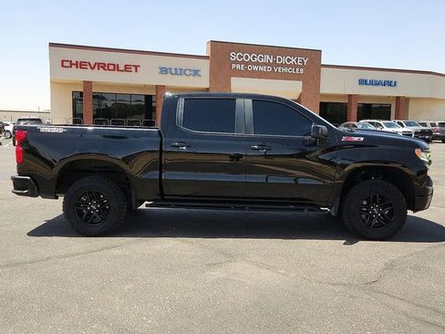 Used 2024 Chevrolet Silverado 1500 LT Trail Boss w/ Convenience Package II AWD/4WD image 5