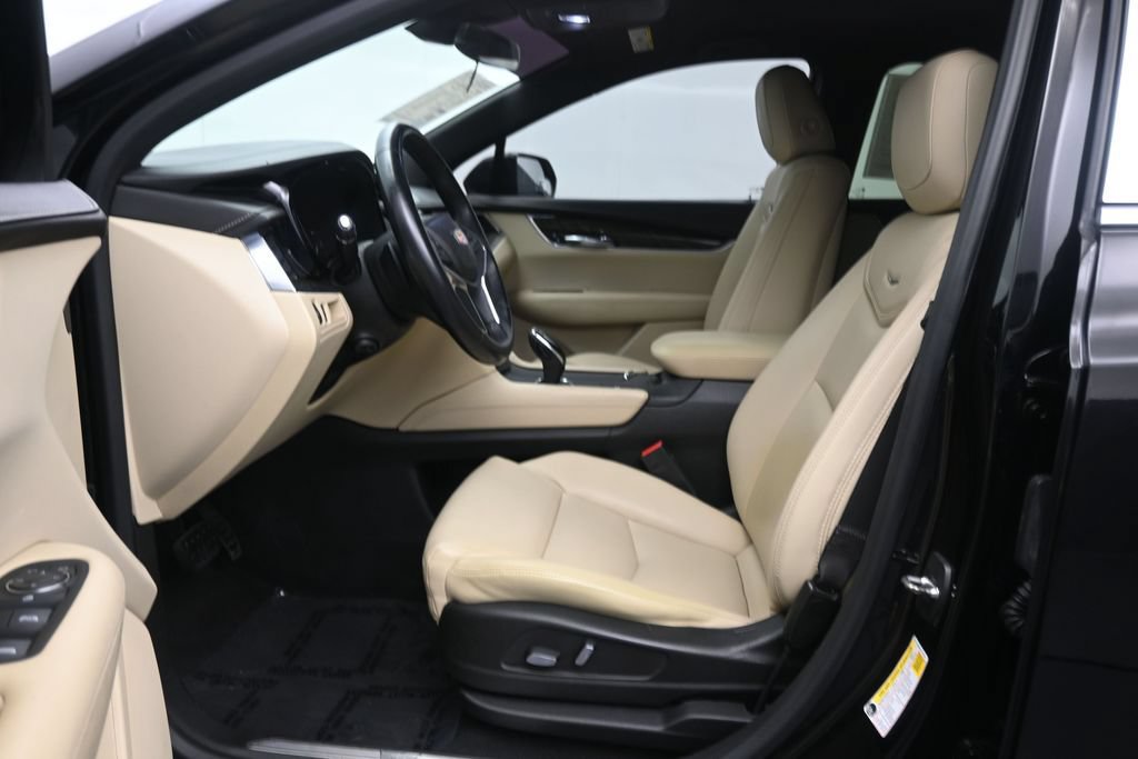 Used 2017 Cadillac XT5 FWD image 13