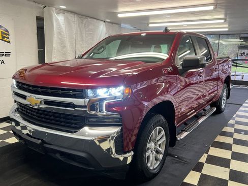 Used 2019 Chevrolet Silverado 1500 LT w/ All-Star Edition AWD/4WD image 4
