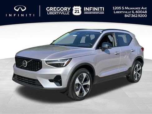 Used 2026 Volvo XC40 B5 Plus AWD/4WD image 1