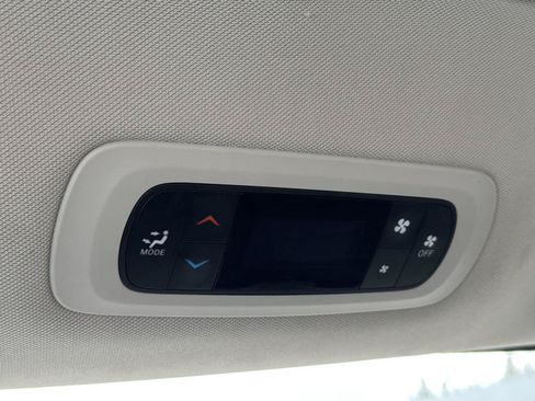 Used 2023 Chrysler Voyager LX FWD image 31