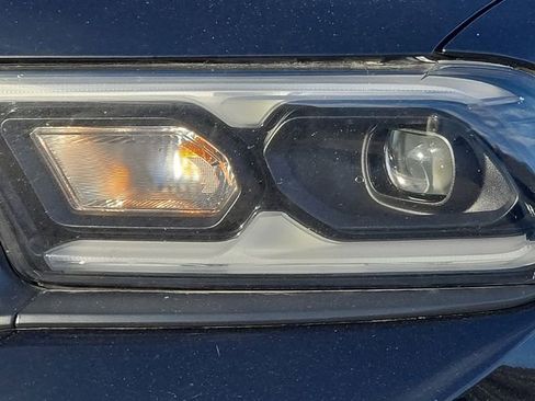 Used 2023 Dodge Durango GT image 6