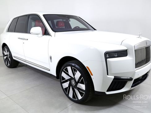 New 2026 Rolls-Royce Cullinan image 6