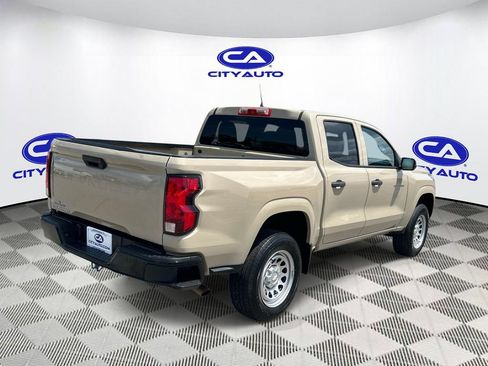 Used 2024 Chevrolet Colorado W/T RWD image 4