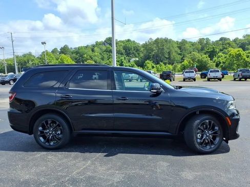 Used 2023 Dodge Durango R/T RWD image 2