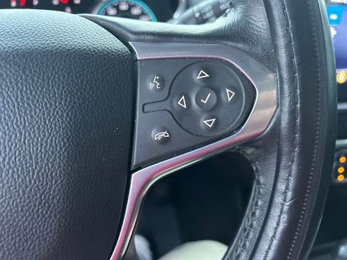 Used 2021 Chevrolet Traverse RS image 13