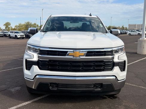 Used 2024 Chevrolet Silverado 1500 LT AWD/4WD image 9