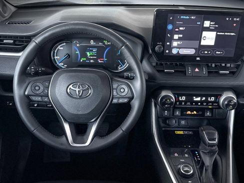 Used 2024 Toyota RAV4 XLE Premium image 11
