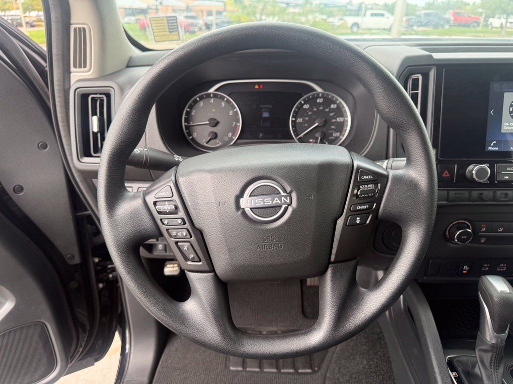 Used 2025 Nissan Frontier S RWD image 12