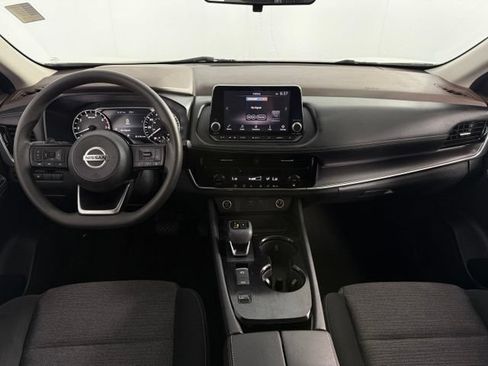 Used 2021 Nissan Rogue SV FWD image 25