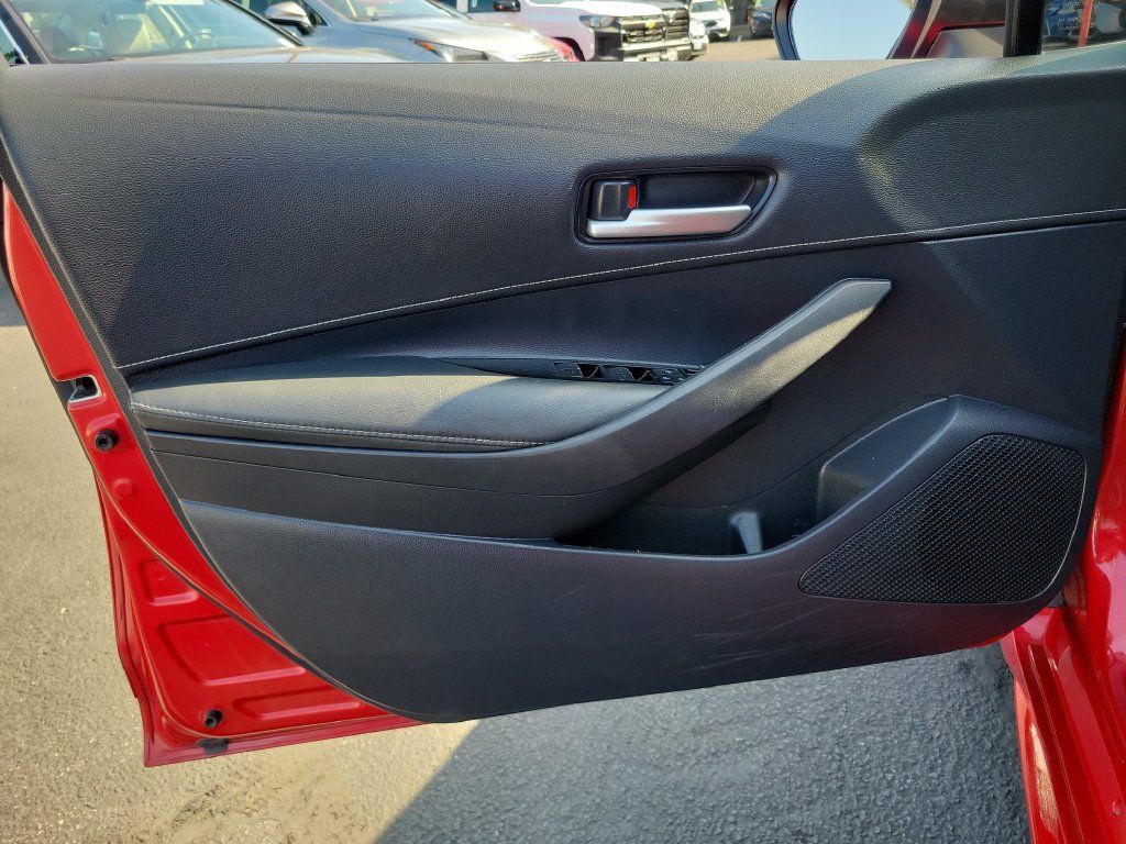 Used 2021 Toyota Corolla SE w/ Carpet Mat Package (TMS) FWD image 19