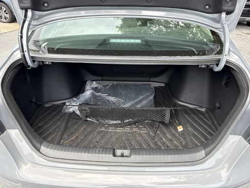 Used 2025 Honda Accord SE image 28