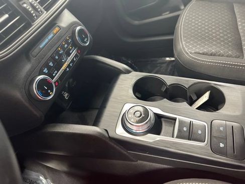Used 2025 Ford Escape Active w/ Cold Weather Package AWD/4WD image 19