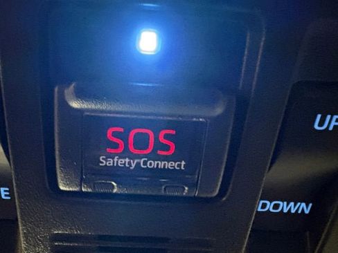 Used 2020 Toyota Avalon Limited w/ Advanced Safety Package image 13