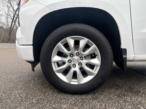 Certified 2022 Chevrolet Silverado 1500 Custom image 25