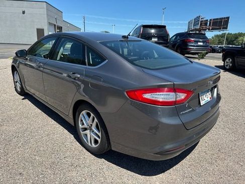Used 2014 Ford Fusion SE FWD image 7