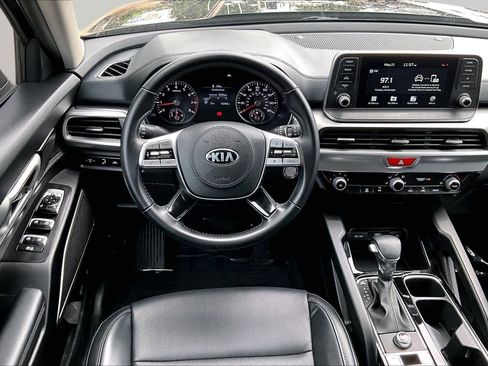 Used 2021 Kia Telluride LX FWD image 6