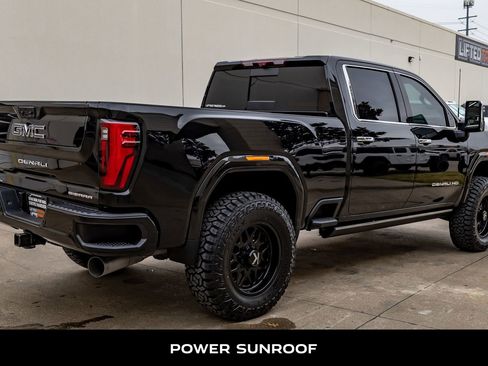Used 2024 GMC Sierra 2500 Denali Ultimate image 10