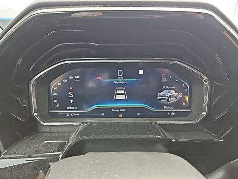 Used 2023 Chevrolet Silverado 1500 LT AWD/4WD image 18