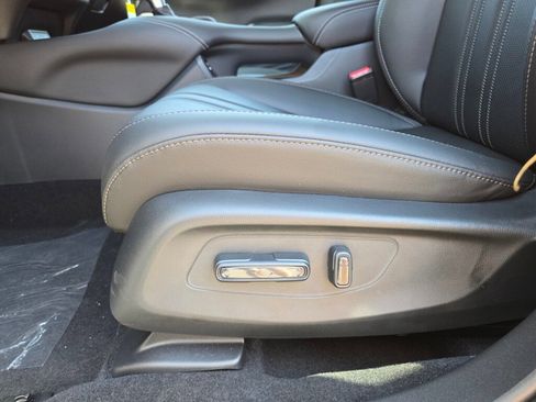 New 2026 Honda HR-V EX-L image 9