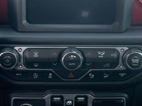 Used 2018 Jeep Wrangler Unlimited Rubicon image 4