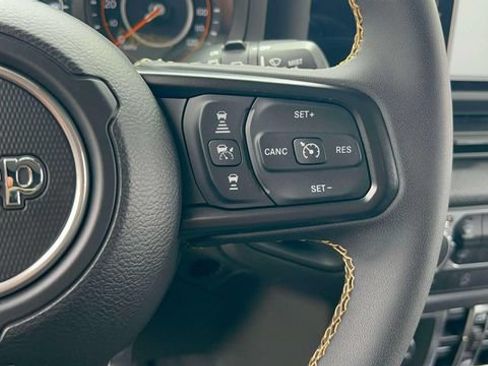 Used 2024 Jeep Wrangler Unlimited Sport AWD/4WD image 19