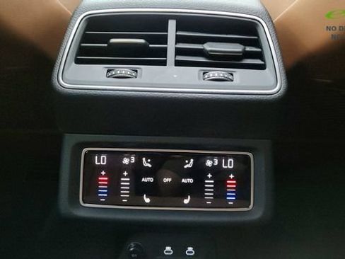 Used 2024 Audi Q8 e-tron Prestige w/ Prestige Package AWD/4WD image 40