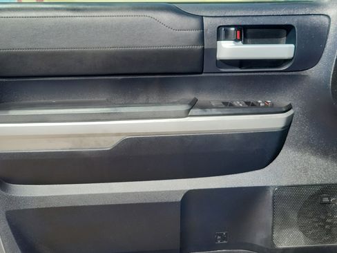 Used 2016 Toyota Tundra Limited w/ Limited Premium Package image 6