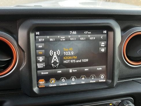 Certified 2021 Jeep Gladiator Mojave image 25