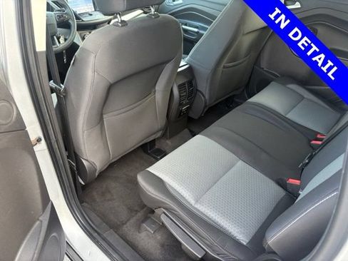 Used 2017 Ford Escape SE w/ Equipment Group 201A AWD/4WD image 38