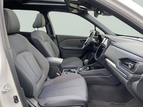 Used 2025 Subaru Forester Premium w/ Convenience Package #1 image 19