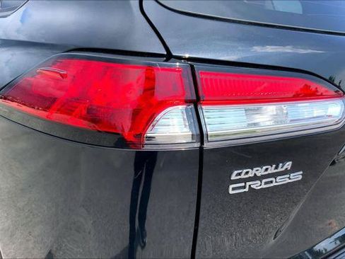 Certified 2025 Toyota Corolla Cross L FWD image 28