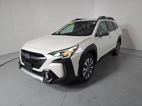 Used 2023 Subaru Outback Touring XT AWD/4WD image 1