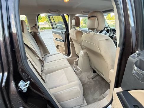 Used 2014 Jeep Patriot Sport w/ Power Value Group AWD/4WD image 33