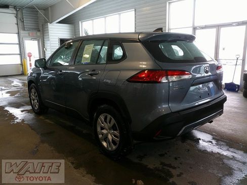 Used 2023 Toyota Corolla Cross L image 4