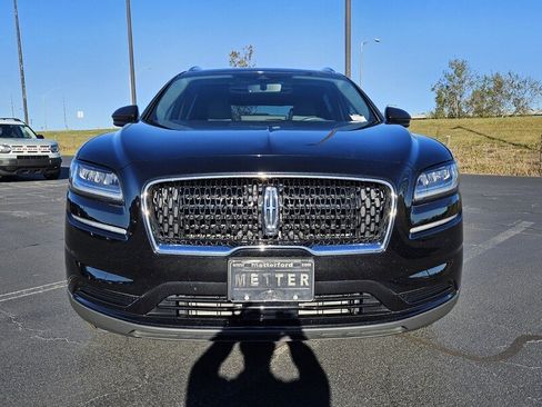 Used 2023 Lincoln Nautilus Reserve w/ Monochromatic Package image 2