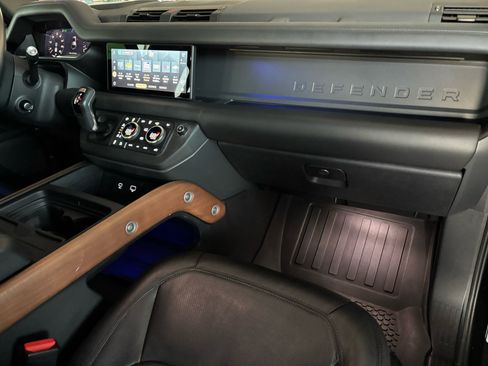 Used 2020 Land Rover Defender 110 X image 26