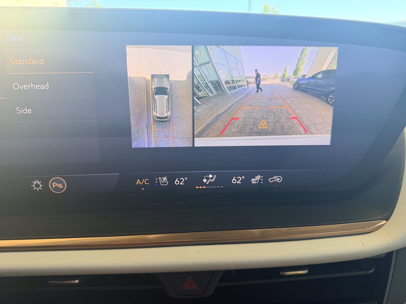 Used 2025 Buick Envision Avenir AWD/4WD image 11
