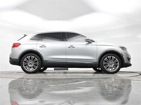 Used 2018 Lincoln MKX Reserve image 16