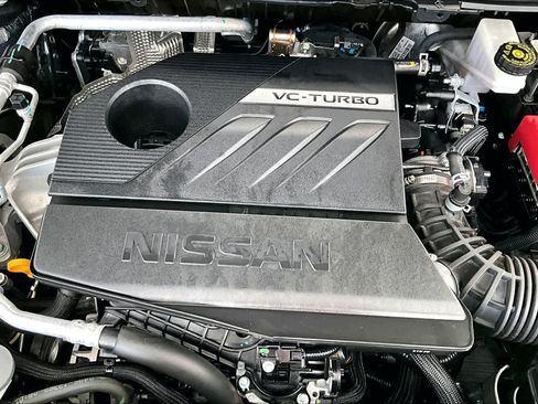 Certified 2025 Nissan Rogue SV FWD image 32
