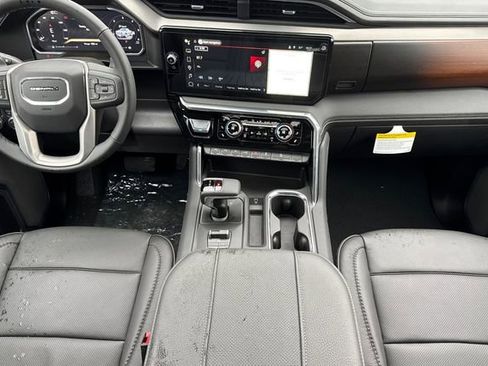 New 2026 GMC Sierra 1500 Denali w/ Denali Reserve Package image 15